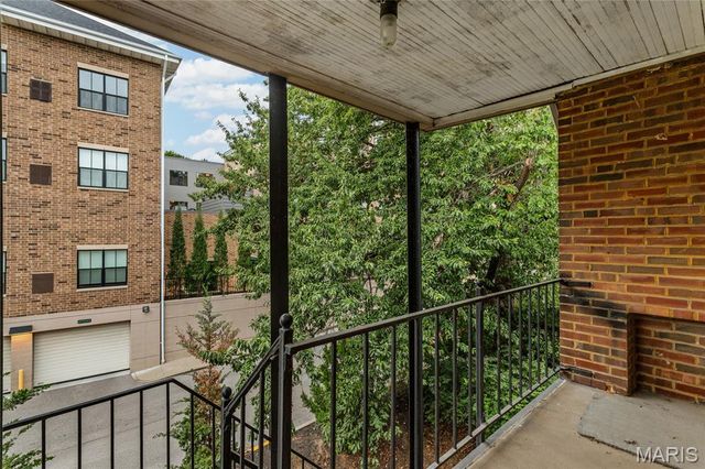 827 Westwood Drive 3E, Clayton, MO 63105