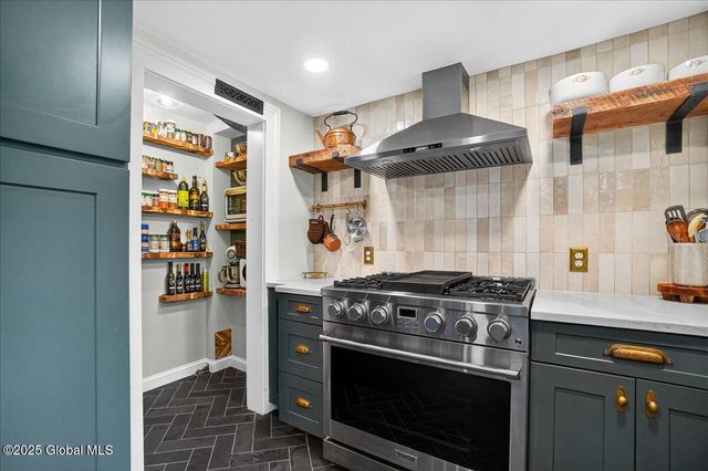 1575 New Scotland Road, Bethlehem, NY 12159