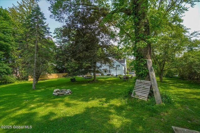 1575 New Scotland Road, Bethlehem, NY 12159