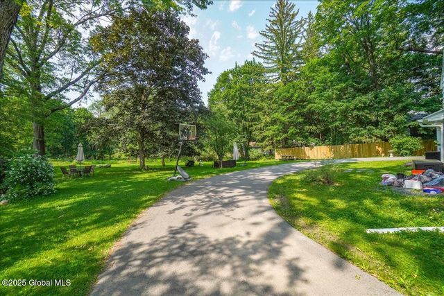 1575 New Scotland Road, Bethlehem, NY 12159