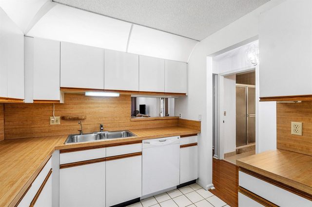10137 Mangrove Drive 203, Boynton Beach, FL 33437