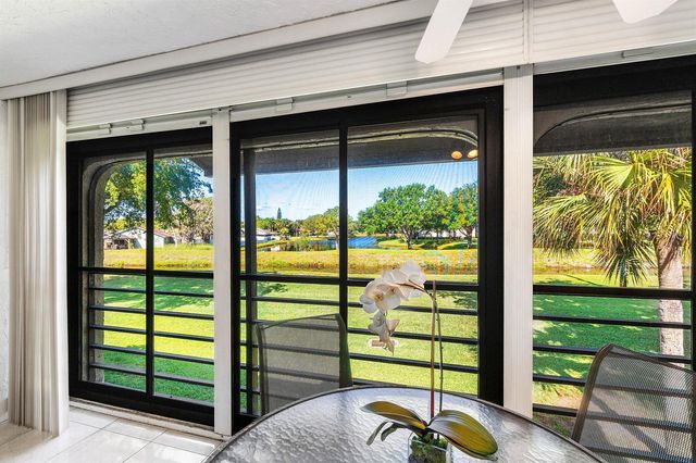 10137 Mangrove Drive 203, Boynton Beach, FL 33437