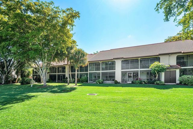 10137 Mangrove Drive 203, Boynton Beach, FL 33437