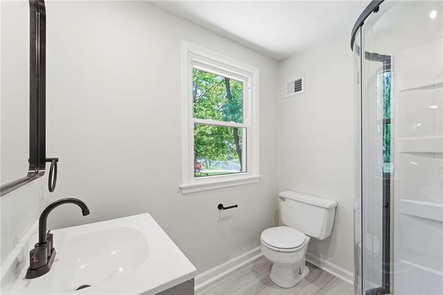 13309 Park Hills Drive, Grandview, MO 64030