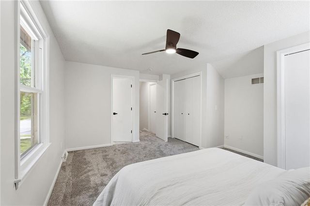 13309 Park Hills Drive, Grandview, MO 64030