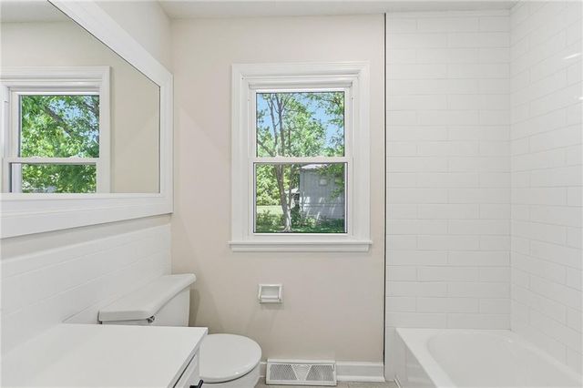 13309 Park Hills Drive, Grandview, MO 64030