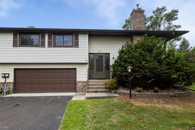 6570 Upper 35th Street N, Oakdale, MN 55128