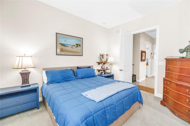10 FRANKLIN COURT S 63D, St Petersburg, FL 33711