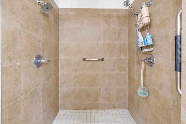10 FRANKLIN COURT S 63D, St Petersburg, FL 33711