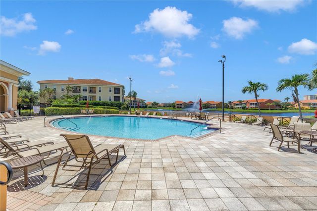 10 FRANKLIN COURT S 63D, St Petersburg, FL 33711