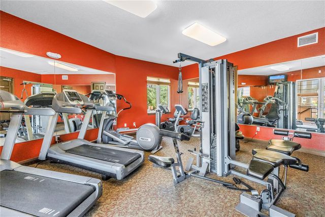 10 FRANKLIN COURT S 63D, St Petersburg, FL 33711