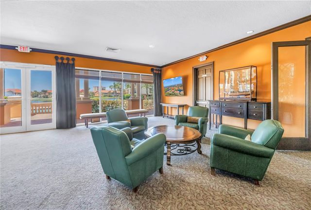 10 FRANKLIN COURT S 63D, St Petersburg, FL 33711