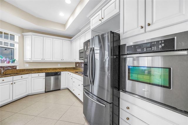 10 FRANKLIN COURT S 63D, St Petersburg, FL 33711