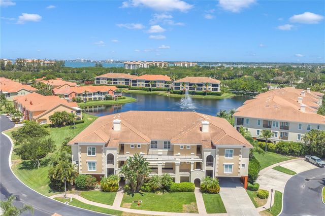 10 FRANKLIN COURT S 63D, St Petersburg, FL 33711