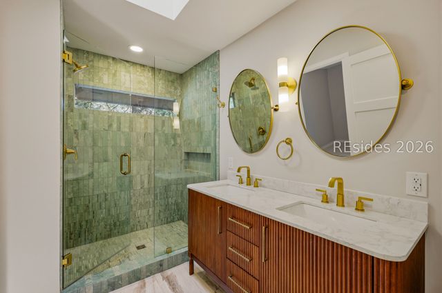 12 Palm Isle Ct, Hilton Head Island, SC 29926