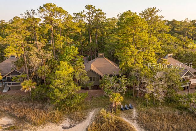12 Palm Isle Ct, Hilton Head Island, SC 29926