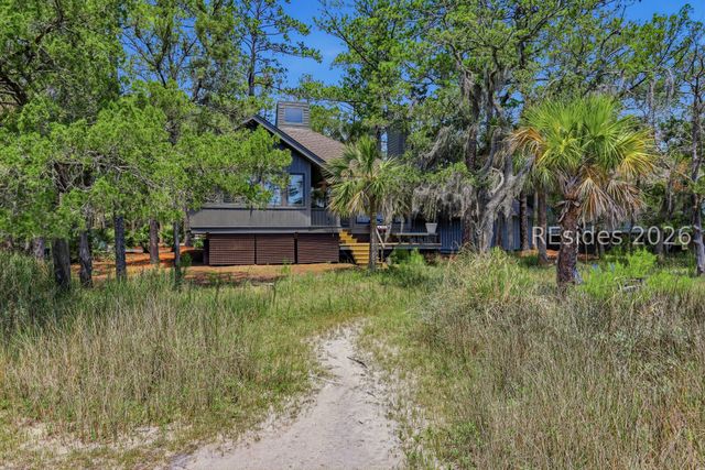 12 Palm Isle Ct, Hilton Head Island, SC 29926