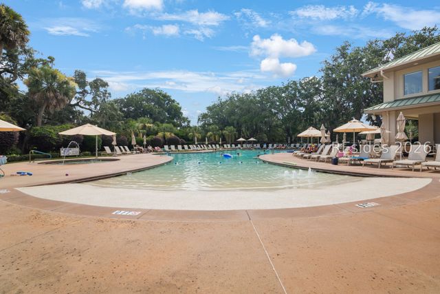 12 Palm Isle Ct, Hilton Head Island, SC 29926