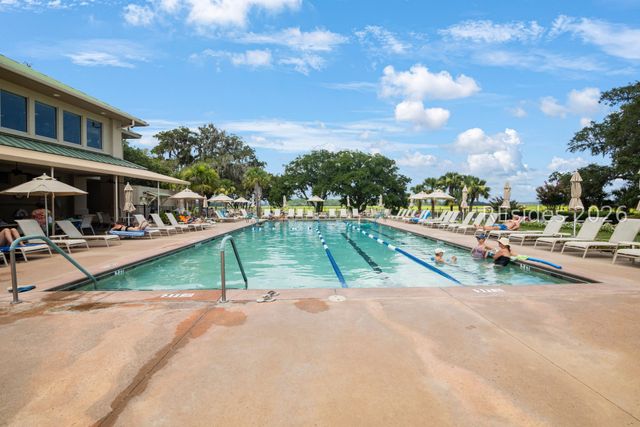 12 Palm Isle Ct, Hilton Head Island, SC 29926