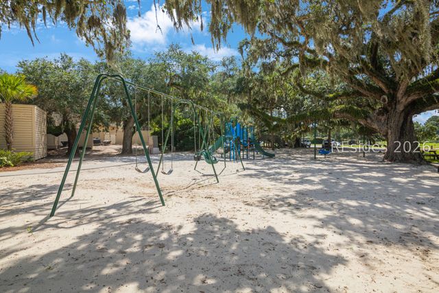 12 Palm Isle Ct, Hilton Head Island, SC 29926