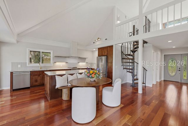 12 Palm Isle Ct, Hilton Head Island, SC 29926