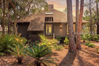 12 Palm Isle Ct, Hilton Head Island, SC 29926