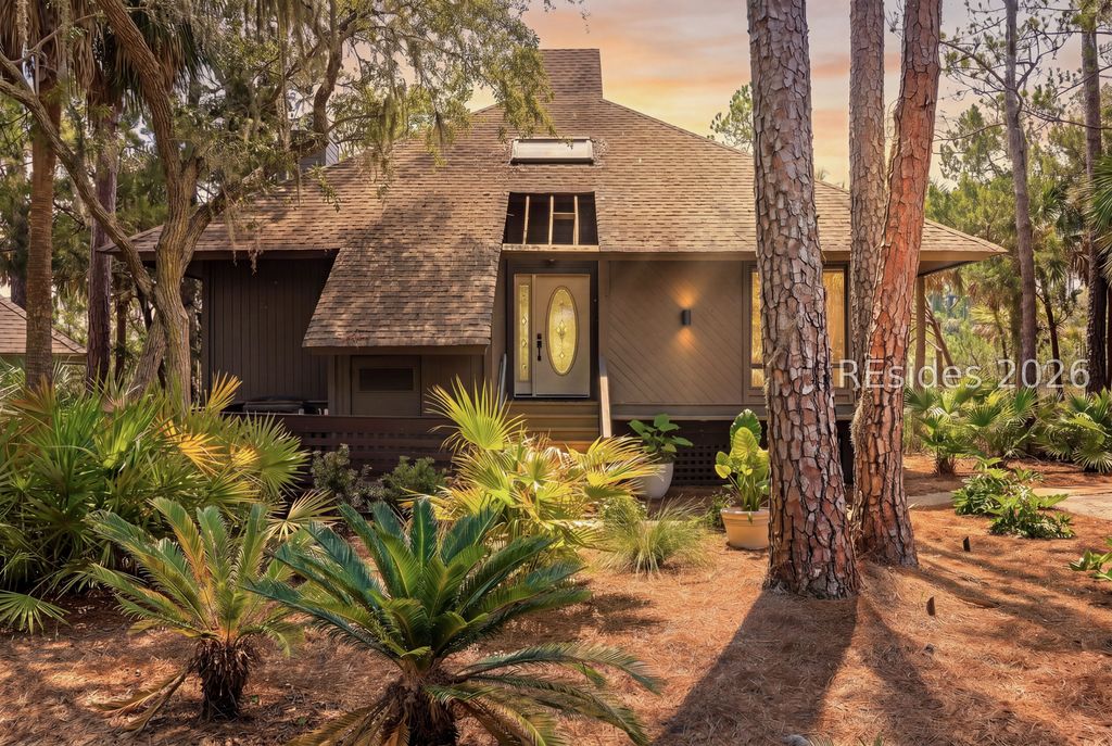 12 Palm Isle Ct, Hilton Head Island, SC 29926