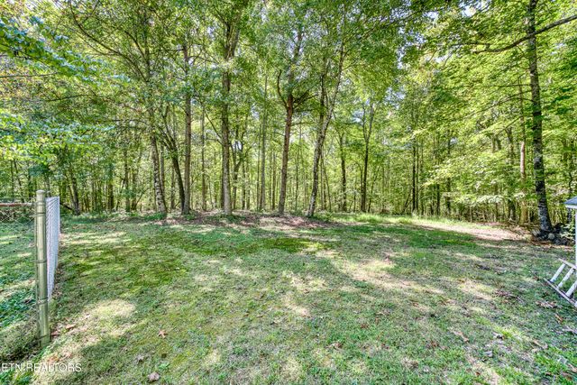 2412 Arrow Tr, Monterey, TN 38574