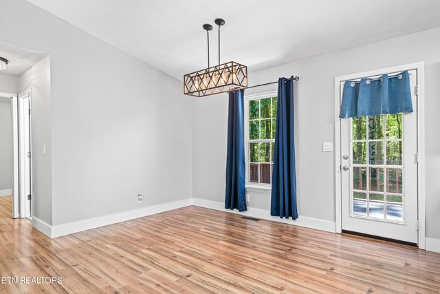 2412 Arrow Tr, Monterey, TN 38574