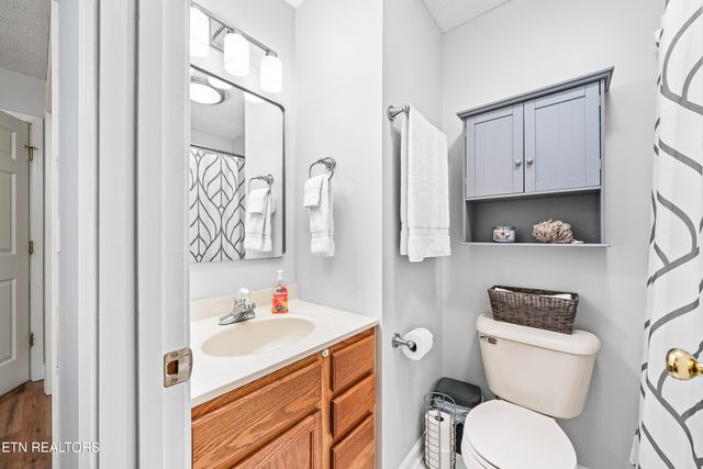 2412 Arrow Tr, Monterey, TN 38574