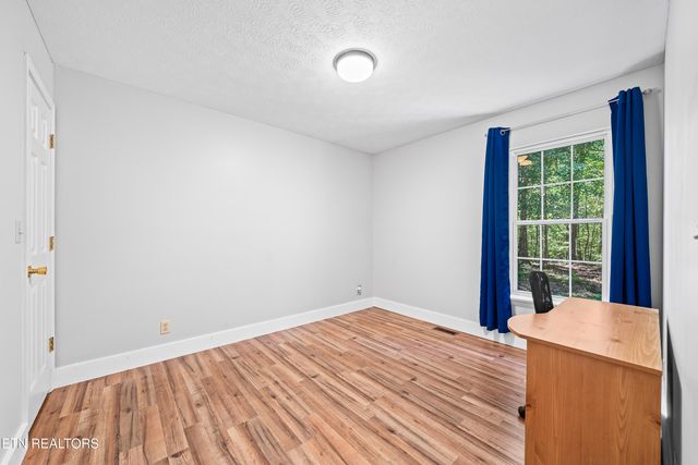 2412 Arrow Tr, Monterey, TN 38574