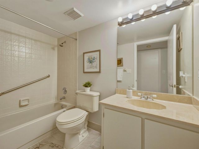 6698 N 10th Ave Avenue N 116, Lake Worth, FL 33467