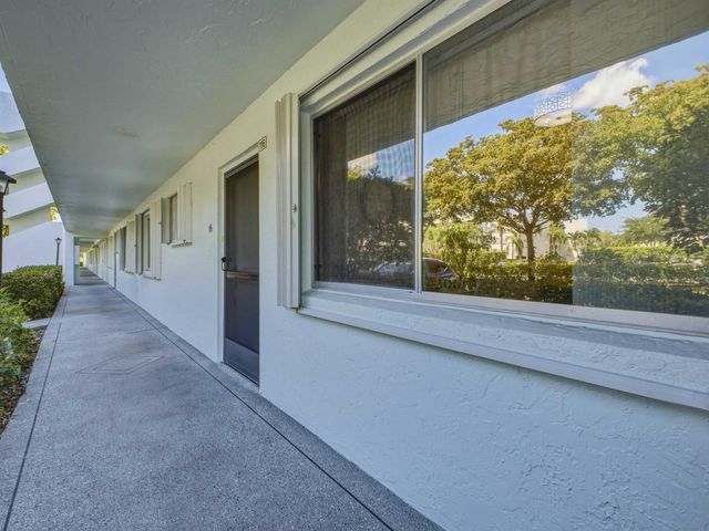 6698 N 10th Ave Avenue N 116, Lake Worth, FL 33467