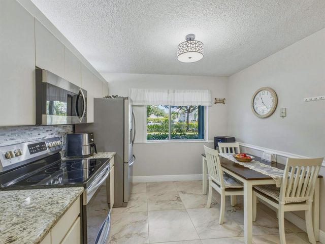 6698 N 10th Ave Avenue N 116, Lake Worth, FL 33467