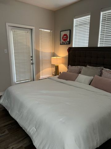 3105 san jacinto, Dallas, TX 75204