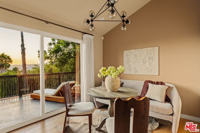 937 Lucile Avenue, Los Angeles, CA 90026
