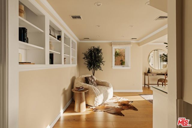 937 Lucile Avenue, Los Angeles, CA 90026