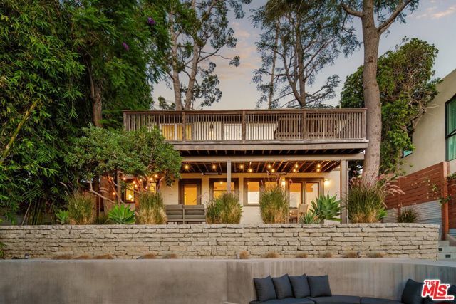 937 Lucile Avenue, Los Angeles, CA 90026