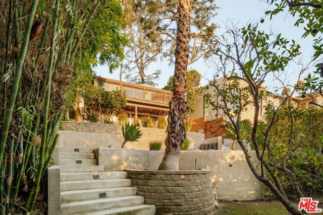 937 Lucile Avenue, Los Angeles, CA 90026