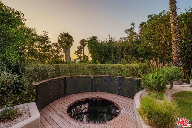 937 Lucile Avenue, Los Angeles, CA 90026