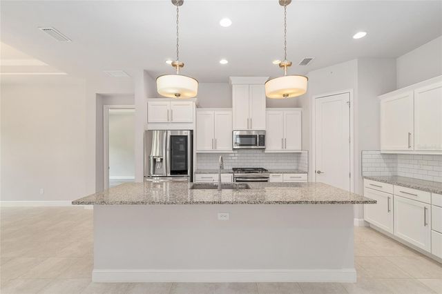 11890 SW 33RD LANE, Gainesville, FL 32608