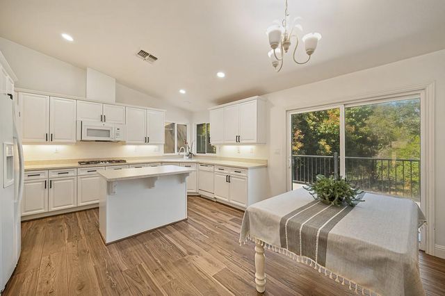 9090 Orchid Shade Dr, El Dorado Hills, CA 95762