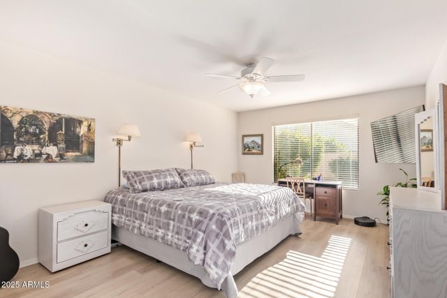 9329 W TOPEKA Drive, Peoria, AZ 85382