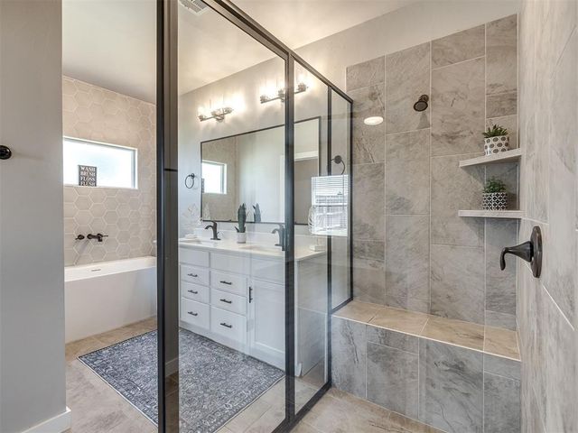 8104 NW NW 151st Circle, Edmond, OK 73013