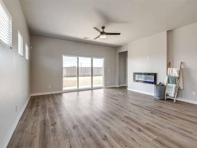 8104 NW NW 151st Circle, Edmond, OK 73013