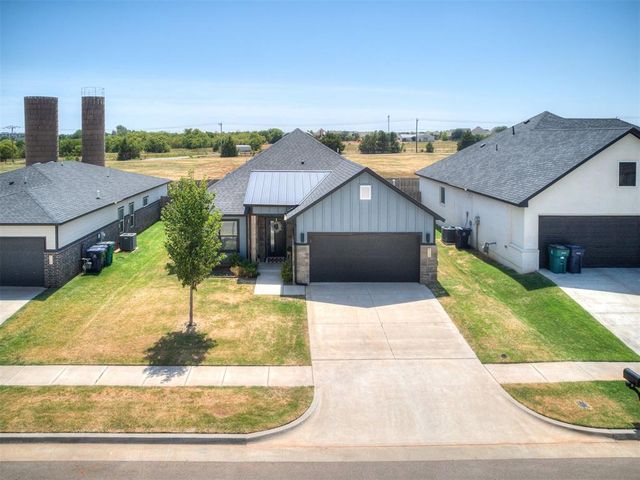 8104 NW NW 151st Circle, Edmond, OK 73013