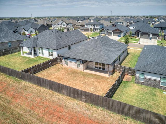 8104 NW NW 151st Circle, Edmond, OK 73013