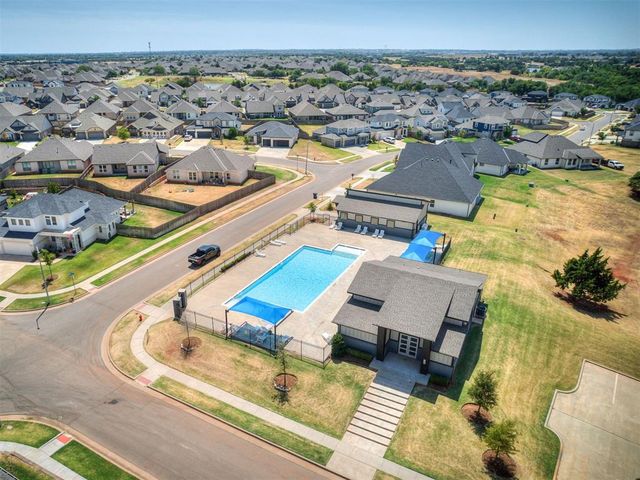 8104 NW NW 151st Circle, Edmond, OK 73013