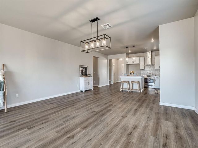 8104 NW NW 151st Circle, Edmond, OK 73013