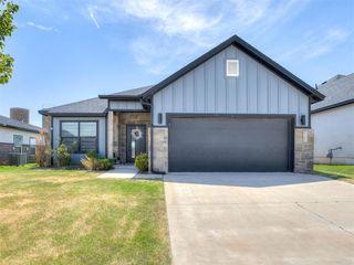 8104 NW NW 151st Circle, Edmond, OK 73013